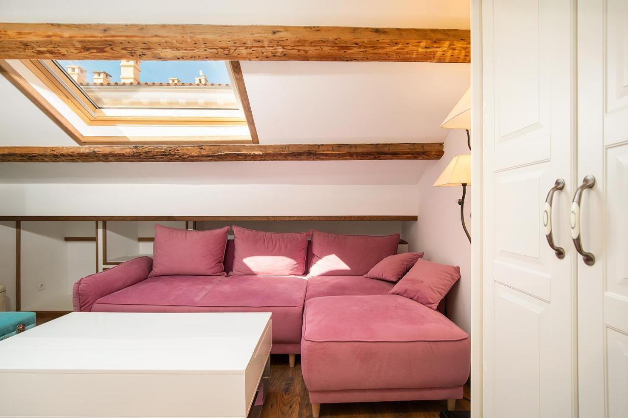 Domus Maximus Apartment Пула Екстериор снимка
