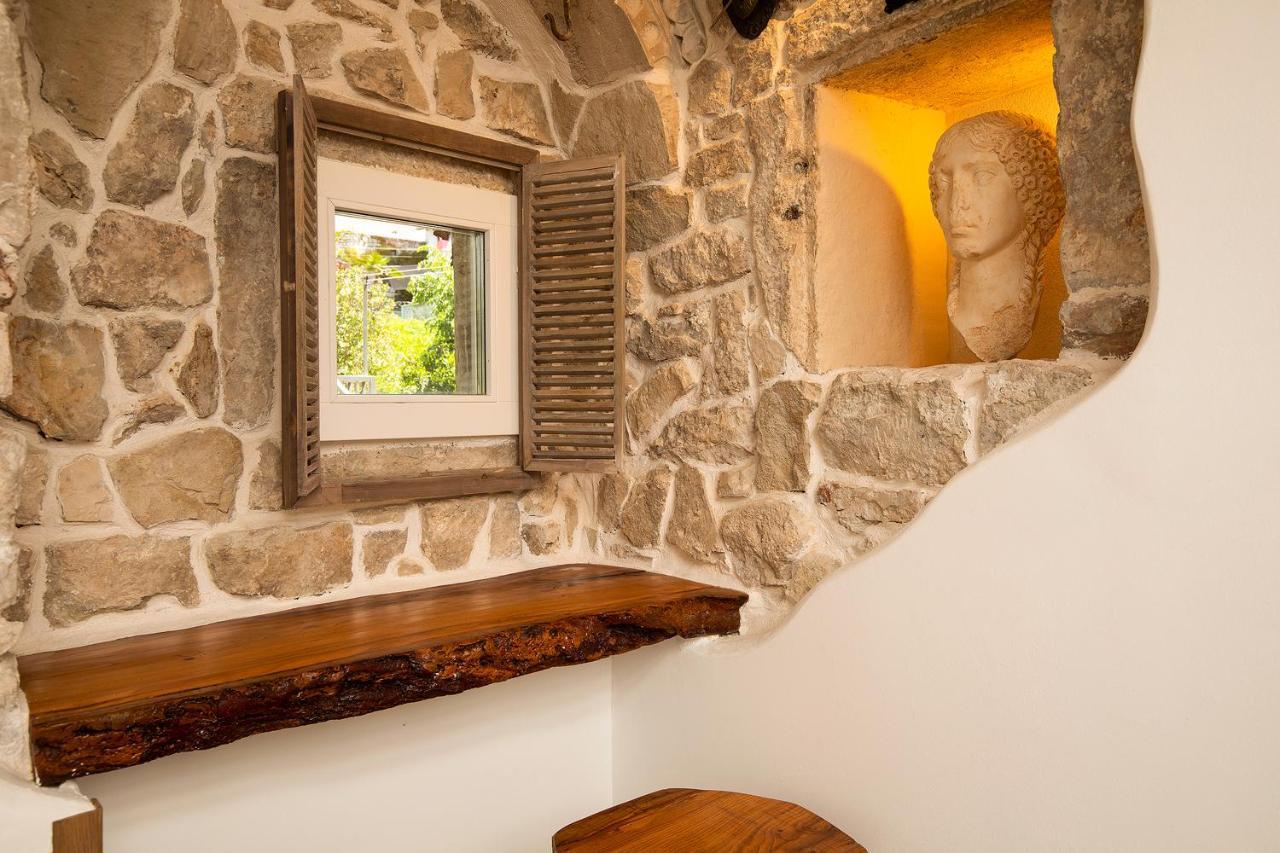Domus Maximus Apartment Пула Екстериор снимка