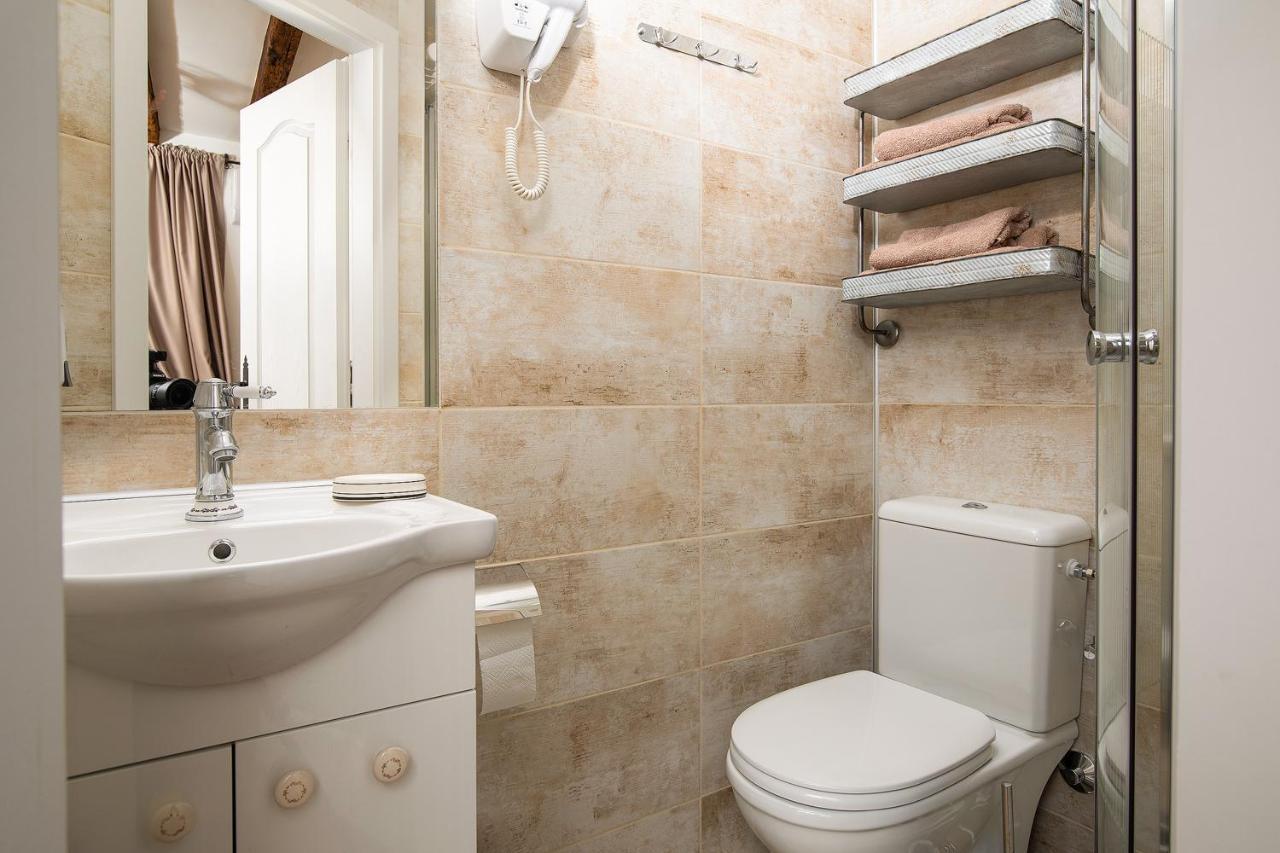 Domus Maximus Apartment Пула Екстериор снимка