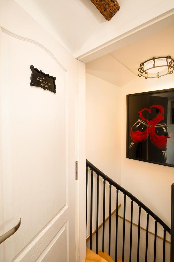 Domus Maximus Apartment Пула Екстериор снимка