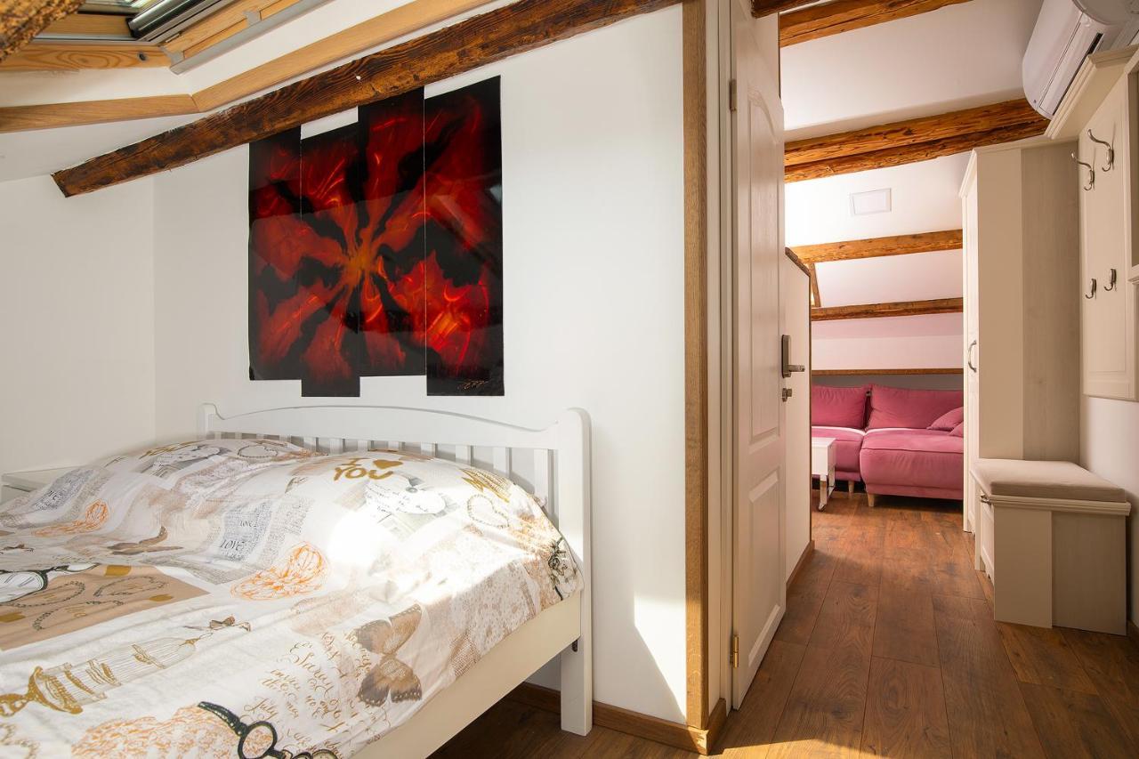 Domus Maximus Apartment Пула Екстериор снимка