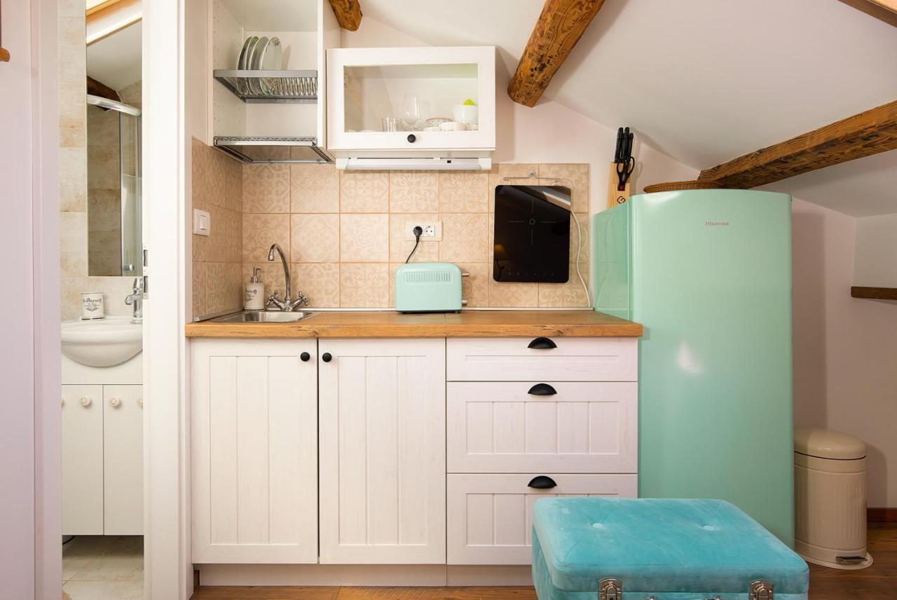 Domus Maximus Apartment Пула Екстериор снимка